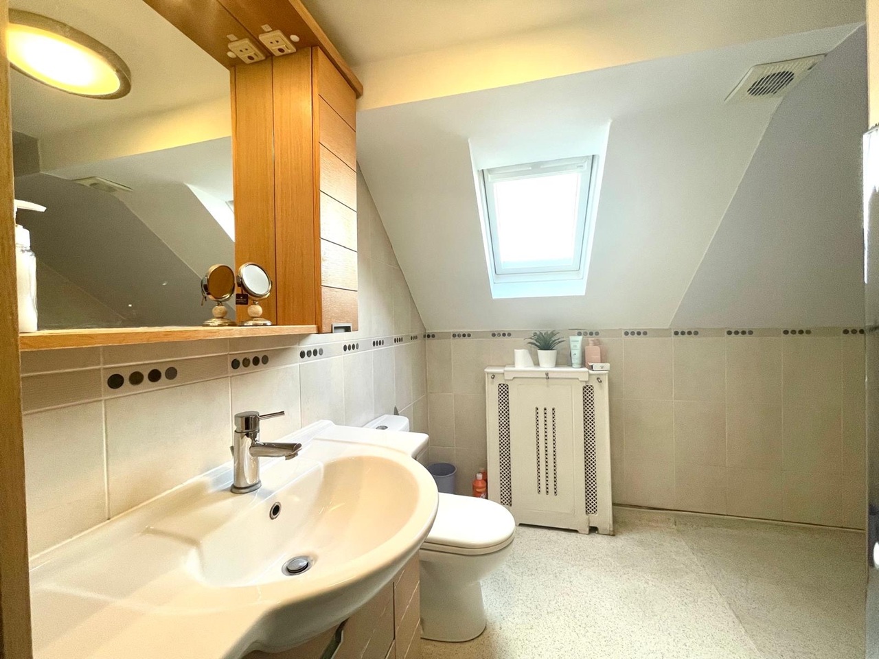 Room in a Shared House, Gloucester Road North, BS7, N1 7GU photo 4