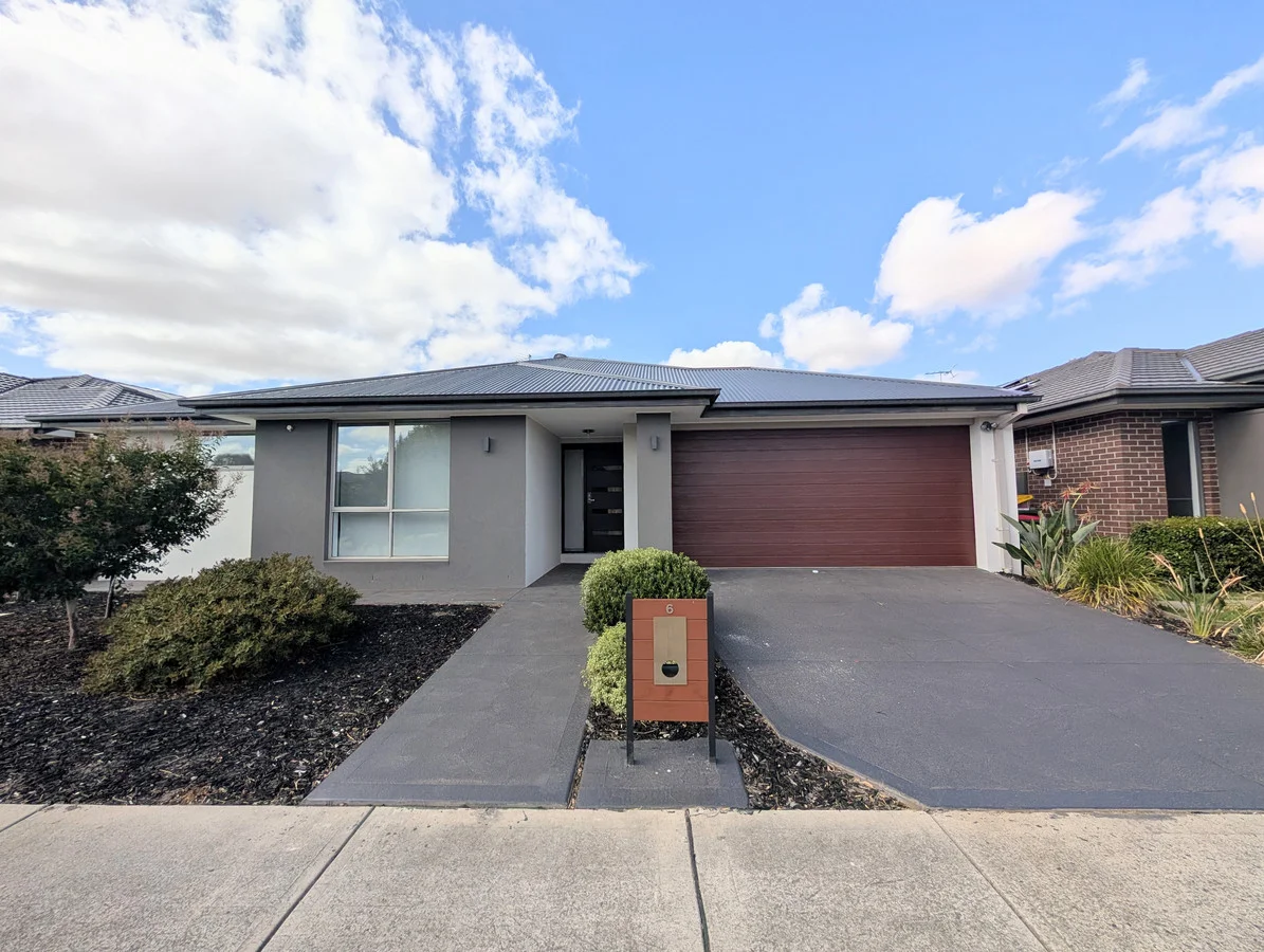 6 Urquhart Street, Mickleham VIC 3064