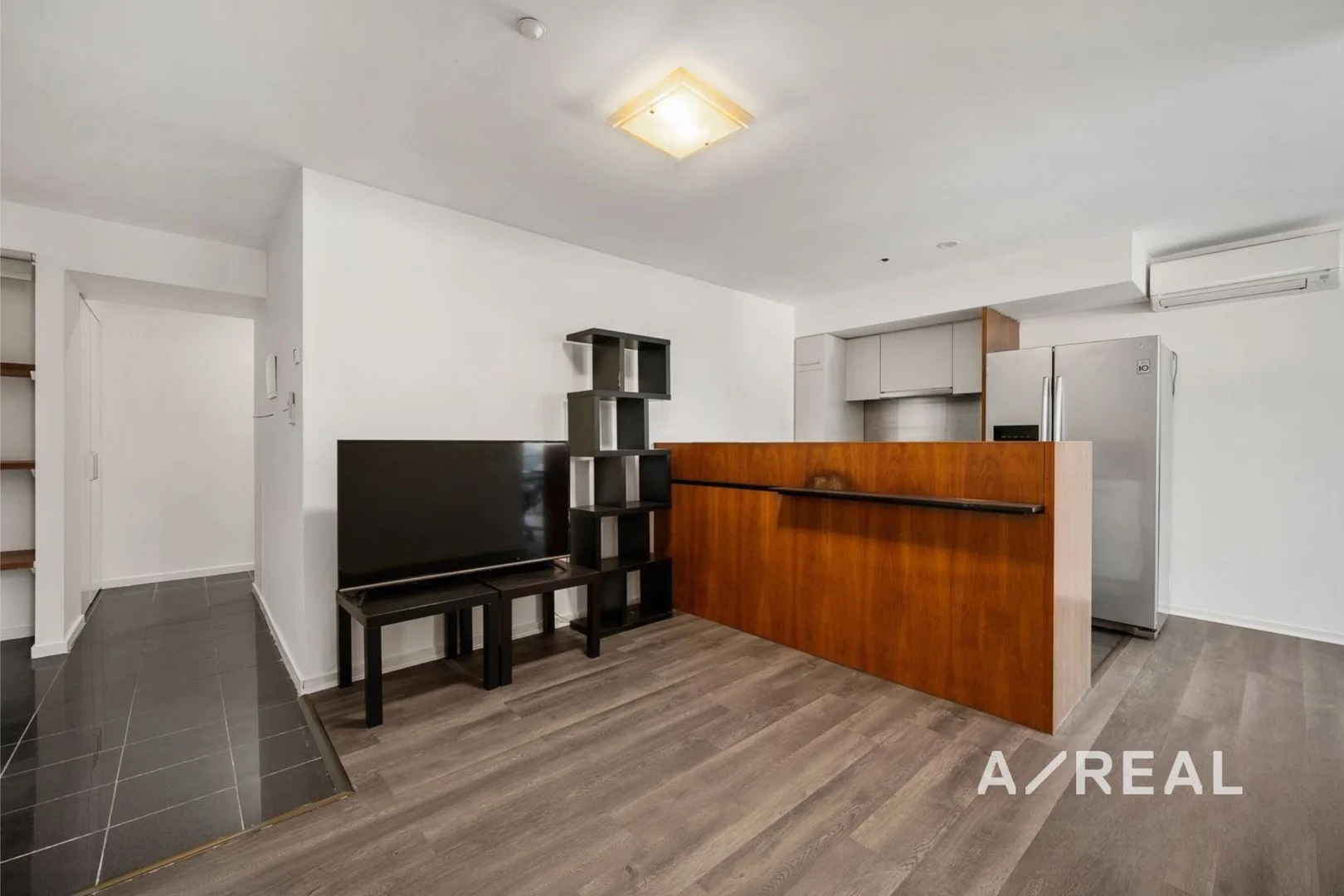 1003/11 Cohen Place, Melbourne VIC 3000