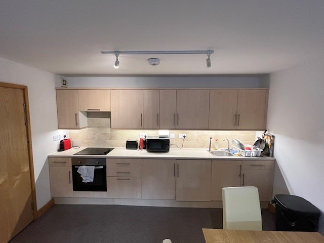 2 Bed Flat, Argyle Road, BS2, N1 7GU photo 4