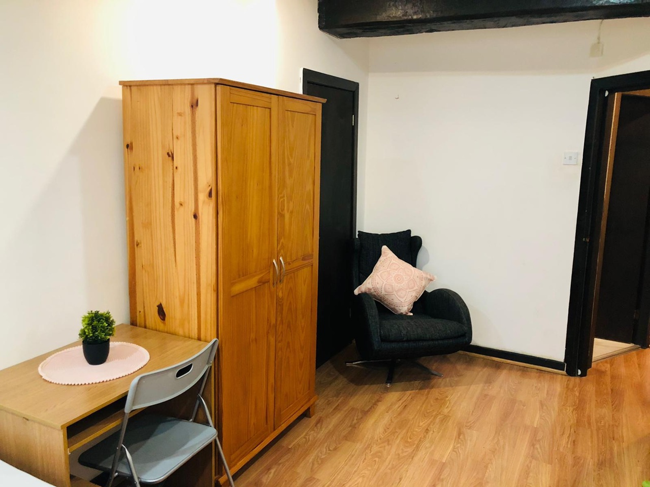 1 Bed Flat, Fleet St, L1, N1 7GU photo 3