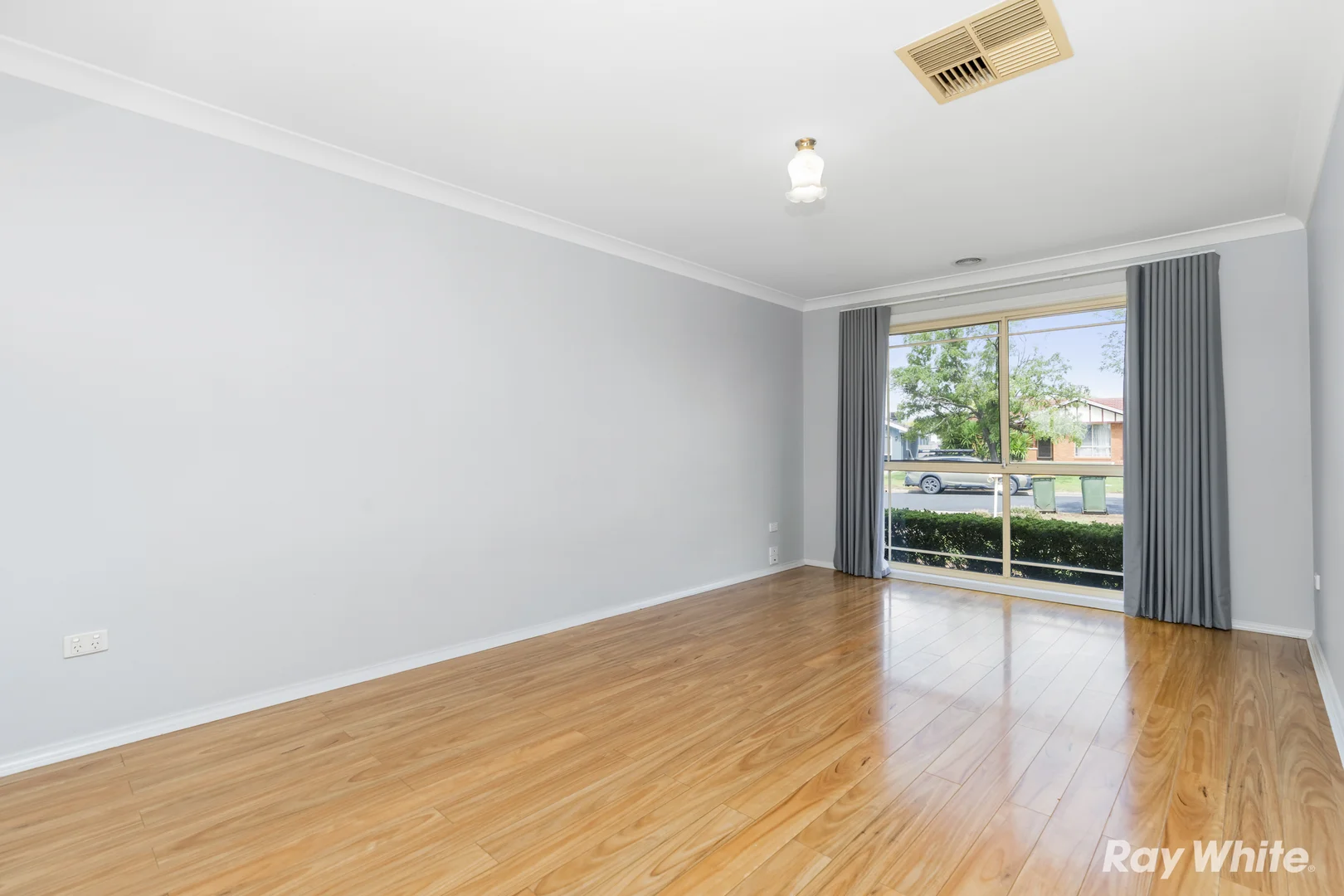 Additional image 4 of 23 Kaldari Crescent, Glenfield Park NSW 2650