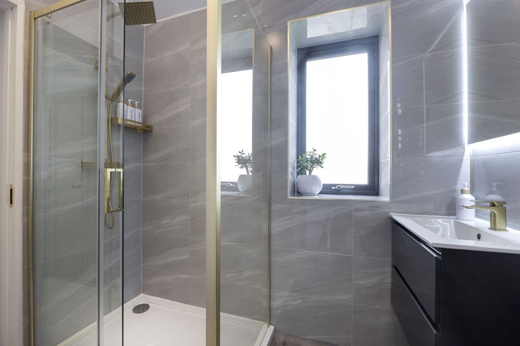 Additional image 18 of 5 bed detached house to rentCollege Baths Road, Cheltenham GL53
