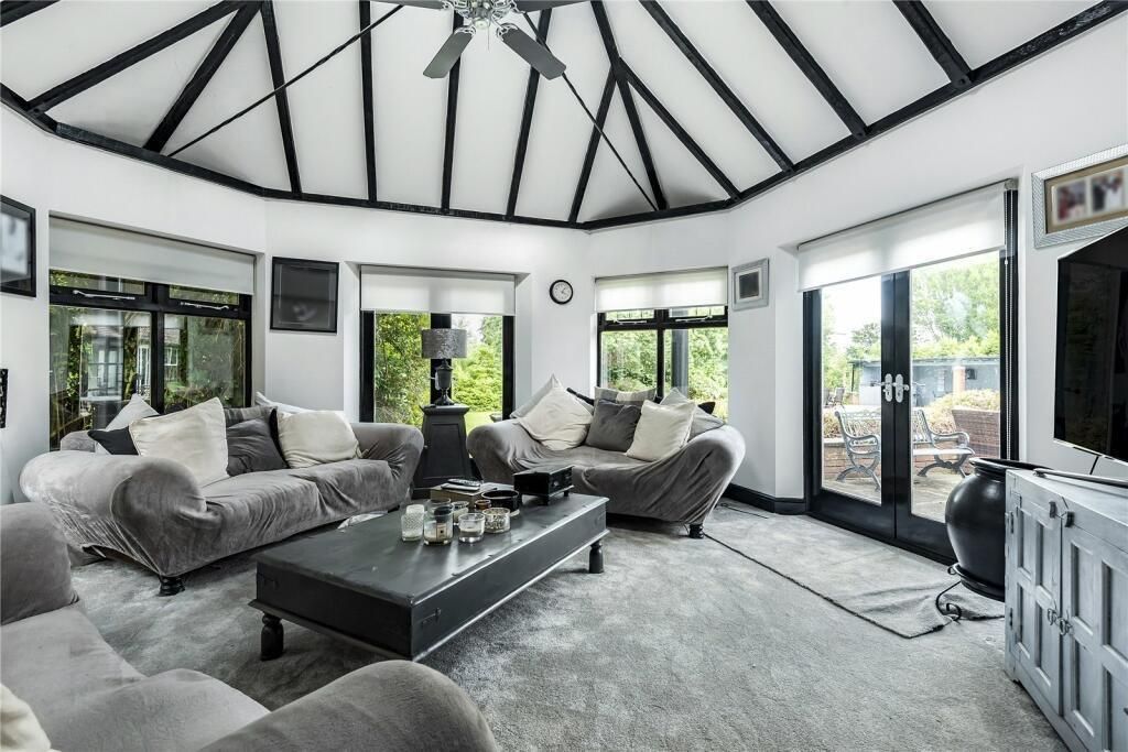Additional image 6 of 5 bed detached house to rentThe Ridgeway, Cuffley, Potters Bar EN6