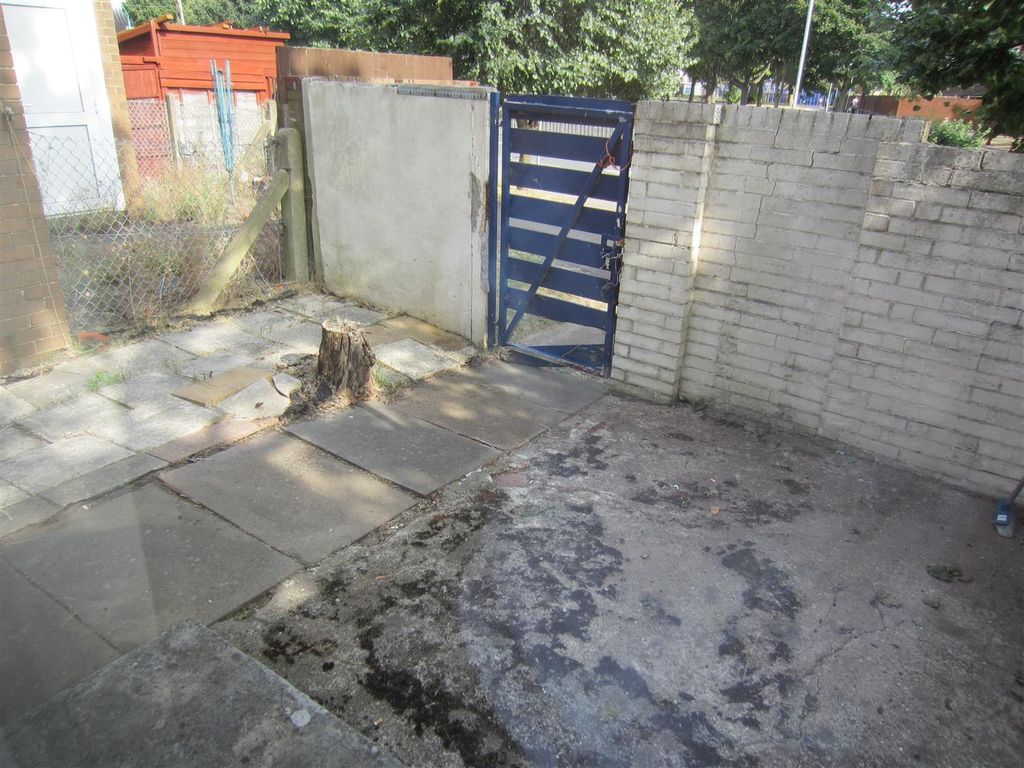 Additional image 3 of 3 bed end terrace house to rentPlymouth Street, Portsmouth, Hants PO5