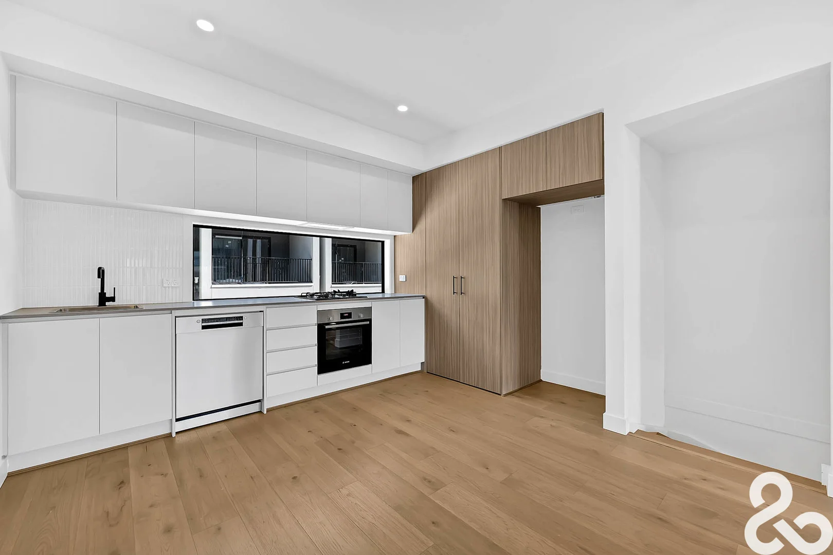 Additional image 3 of 14 Casalingo Boulevard, Mill Park VIC 3082