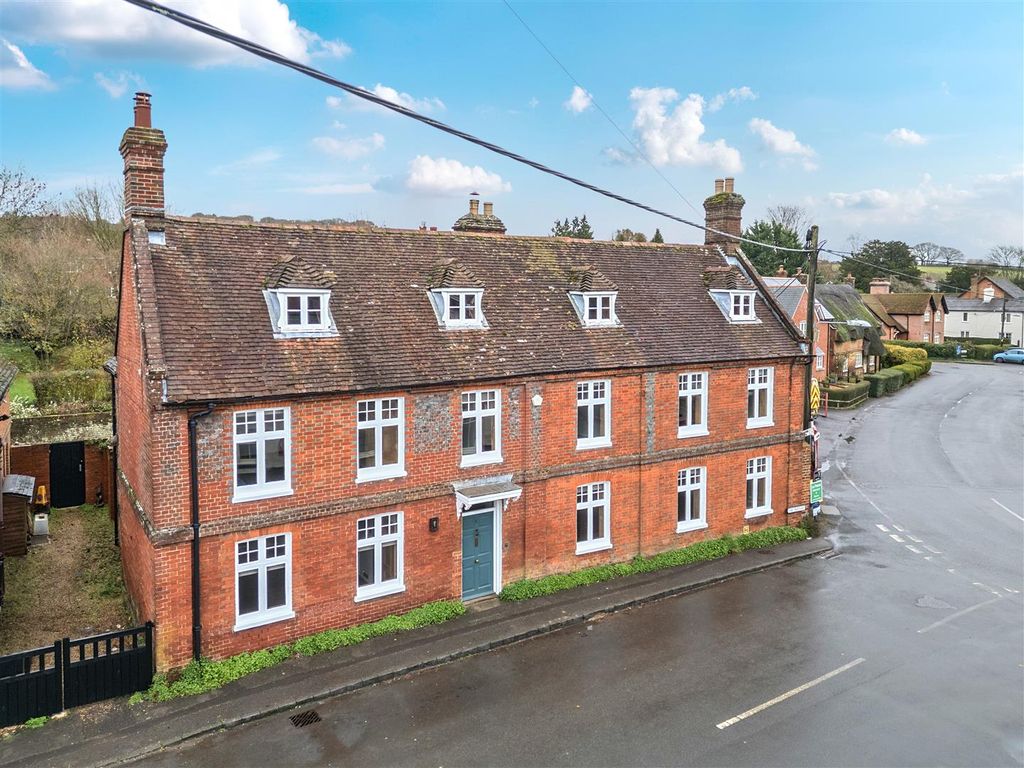 Additional image 19 of 6 bed detached house to rentThe Square, Cranborne, Wimborne BH21