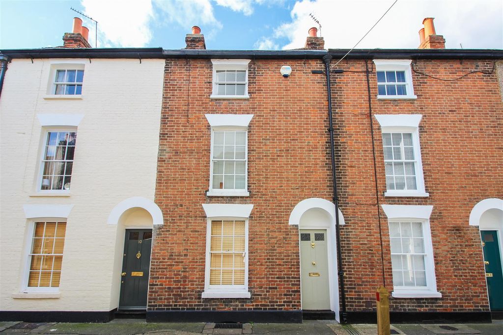 4 bed terraced house to rentLove Lane, Canterbury, Kent CT1