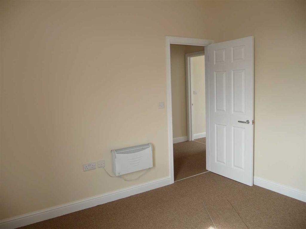Additional image 8 of 2 bed flat to rentLlandeilo Road, Cross Hands, Llanelli SA14
