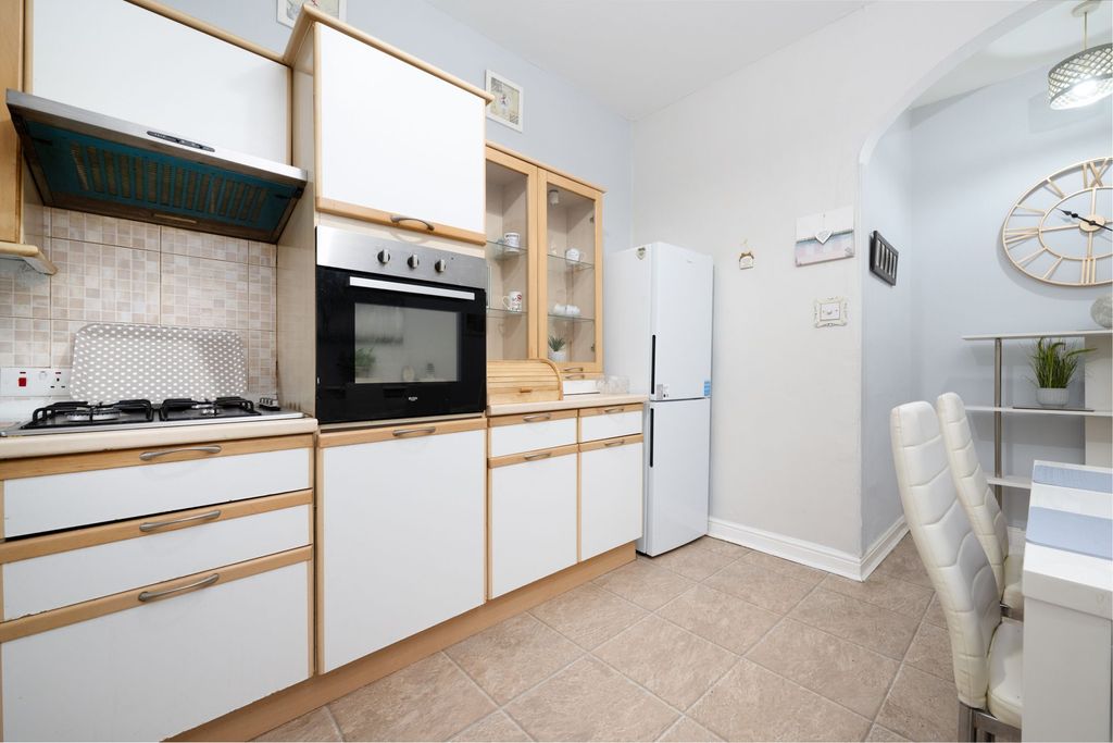 Additional image 9 of 3 bed flat for saleGeorge Square, Greenock PA15