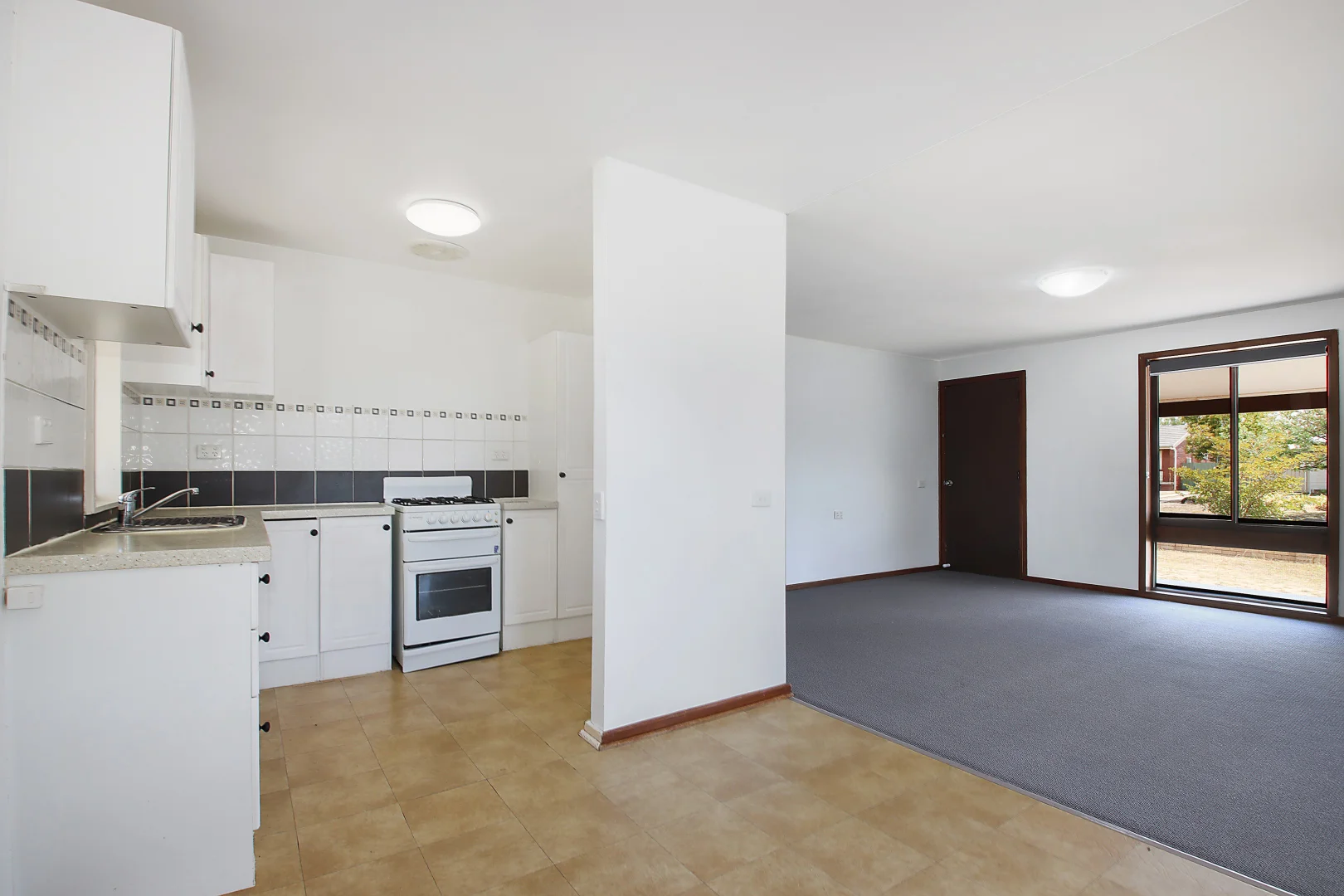 299 Balston Street, Lavington NSW 2641
