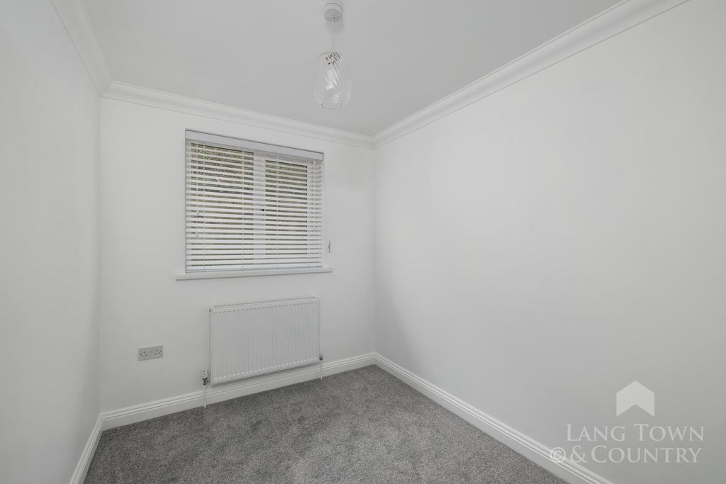 Additional image 7 of 2 bed flat to rentAustin Crescent, Crownhill, Plymouth PL6