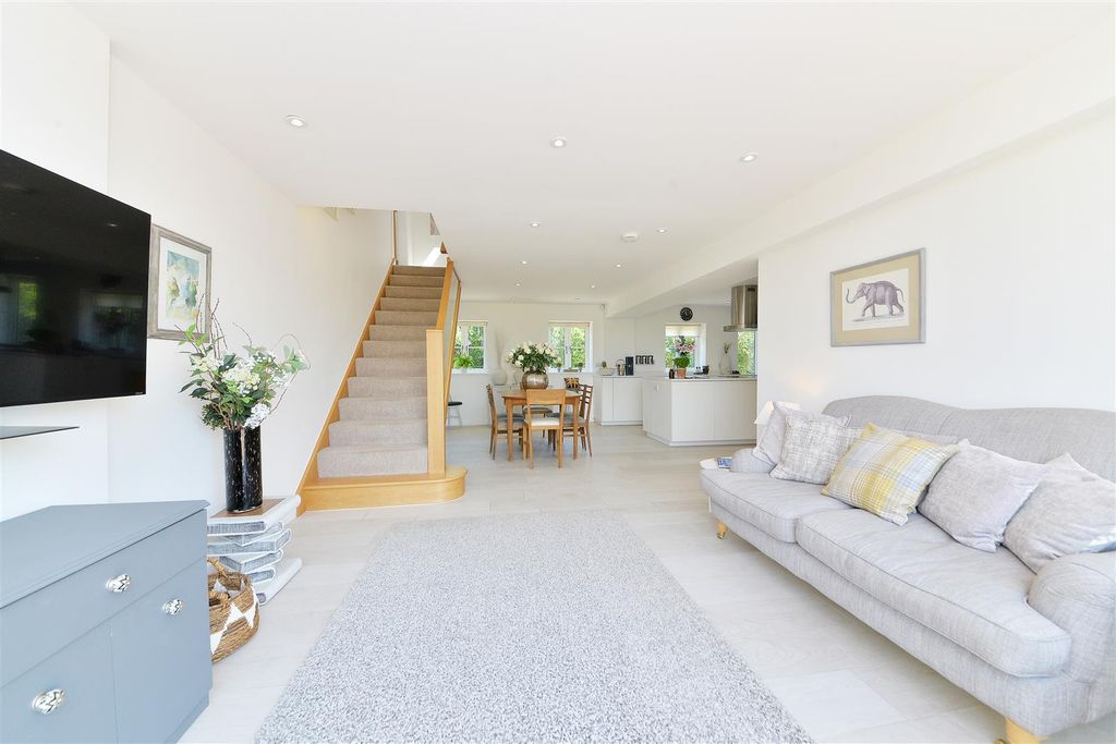Additional image 9 of 3 bed detached house to rentHenley Road, Ullenhall, Henley-In-Arden B95