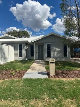 16 Forrest Street, Pittsworth QLD 4356 photo 2