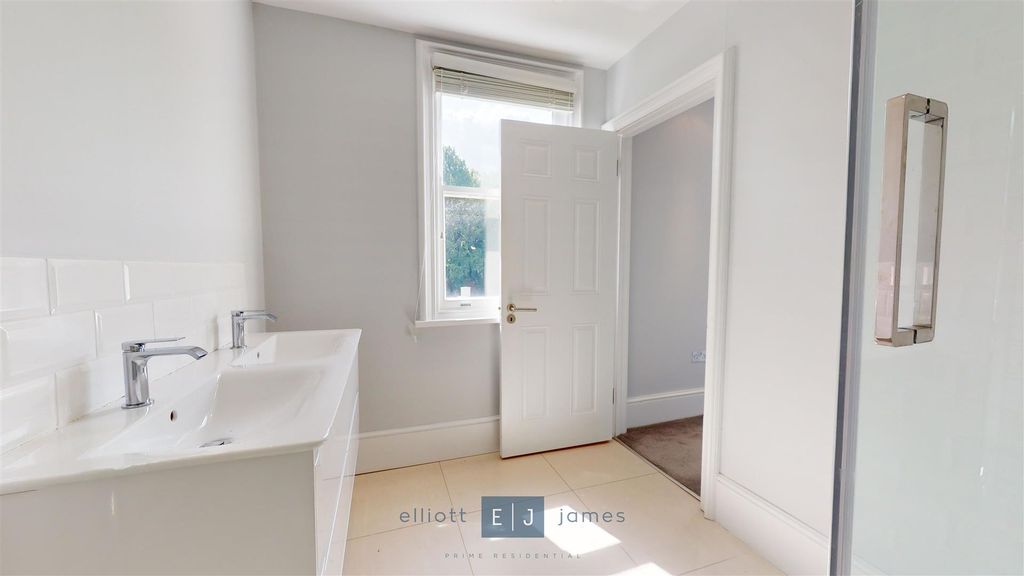 Additional image 34 of 4 bed semi-detached house to rentManor Road, High Beech, Loughton IG10