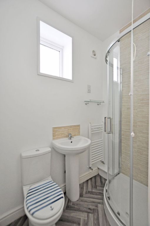 Additional image 5 of 5 bed terraced house to rentLarge Family House, West Park Road, Newport NP20
