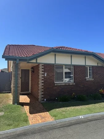 Unit 8/26 Seventeenth Avenue, Brighton QLD 4017
