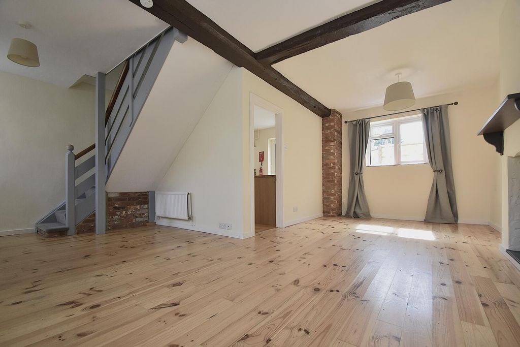 Additional image 8 of 3 bed property to rentHigh Street, Carisbrooke, Newport PO30