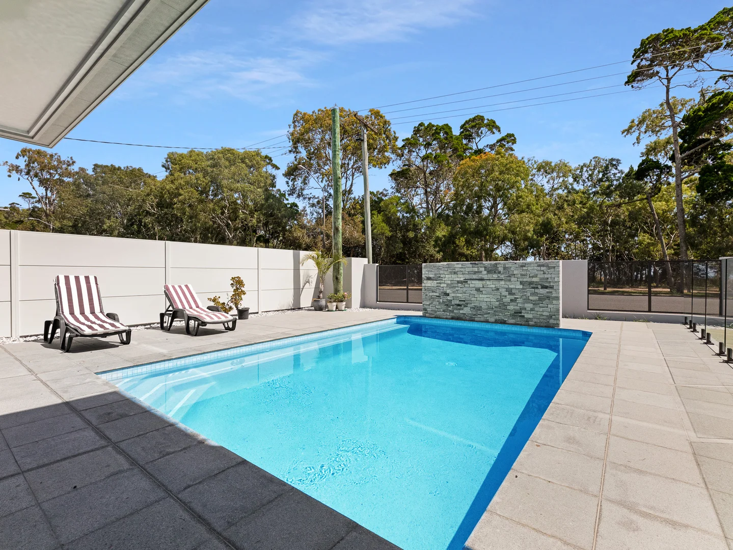 Additional image 2 of 527 Esplanade, Urangan QLD 4655