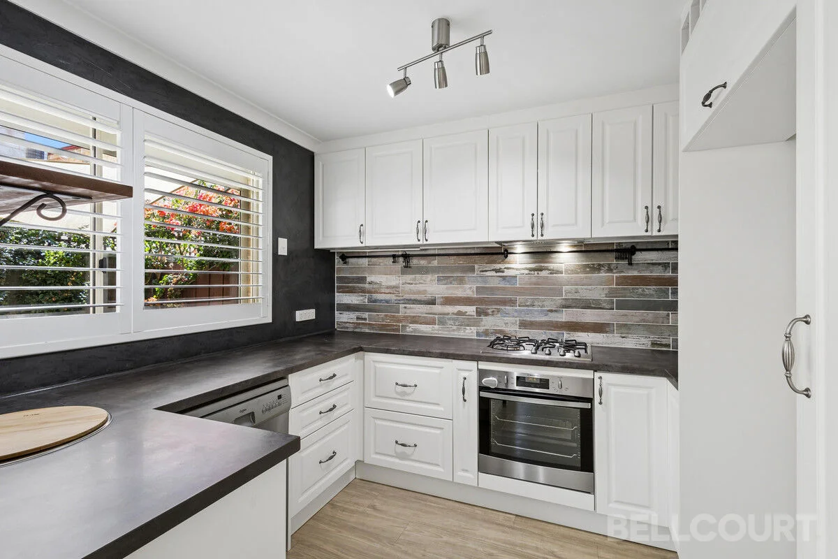 2/124 Robert Street, Como WA 6152