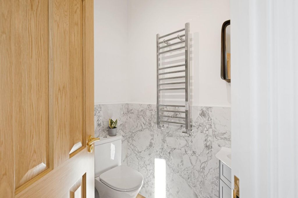 Additional image 13 of 8 bed property to rentLodge Causeway, Bristol BS16