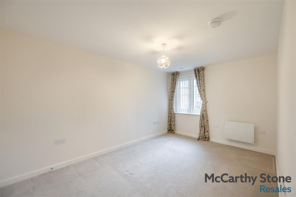 Additional image 7 of 1 bed flat for saleHooton Road, Willaston, Neston CH64