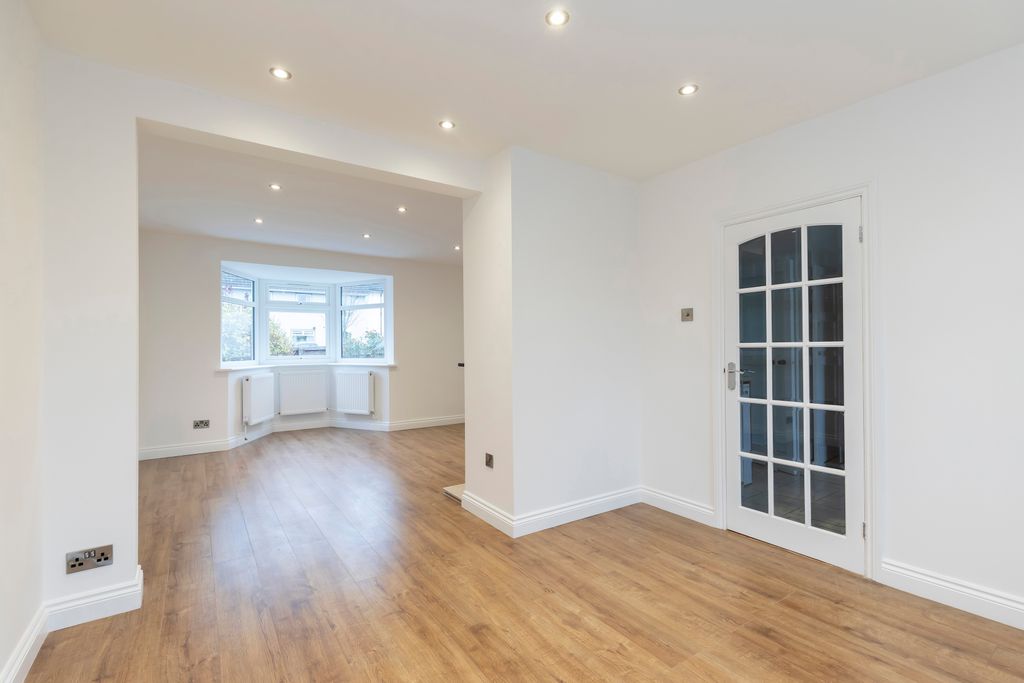 Additional image 4 of 3 bed semi-detached house to rentOrchard Avenue, Cheltenham GL51
