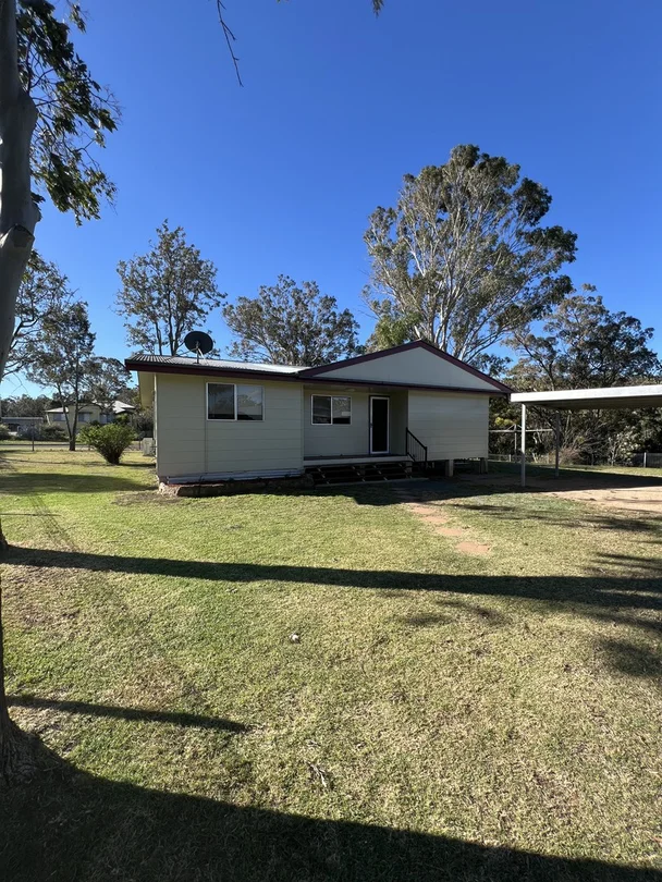 16 Gleeson Street, Crows Nest QLD 4355