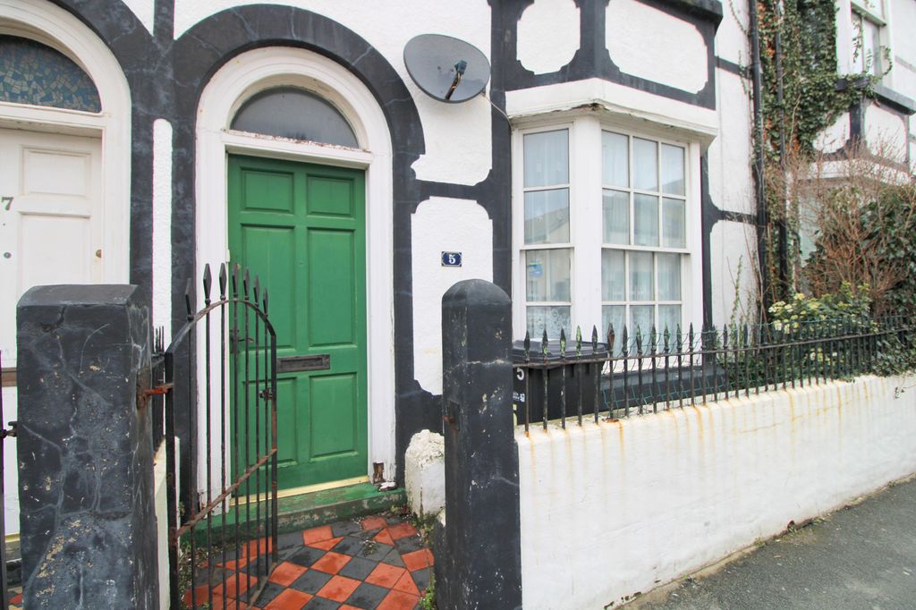 Additional image 2 of 2 bed terraced house to rentBedford Street, Rhyl, Denbighshire LL18