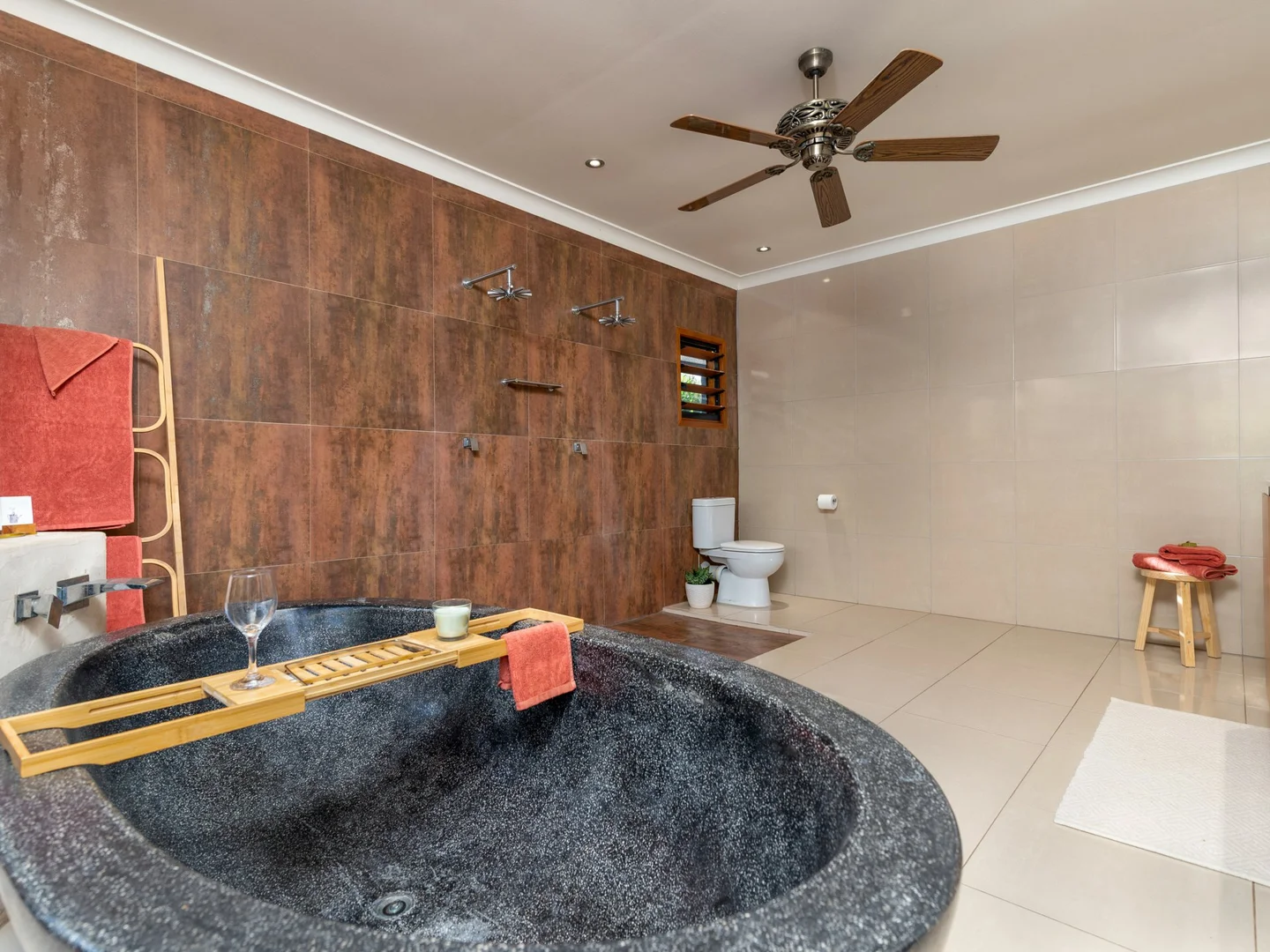 Additional image 4 of 8 Finlay Crescent, Oak Beach QLD 4877