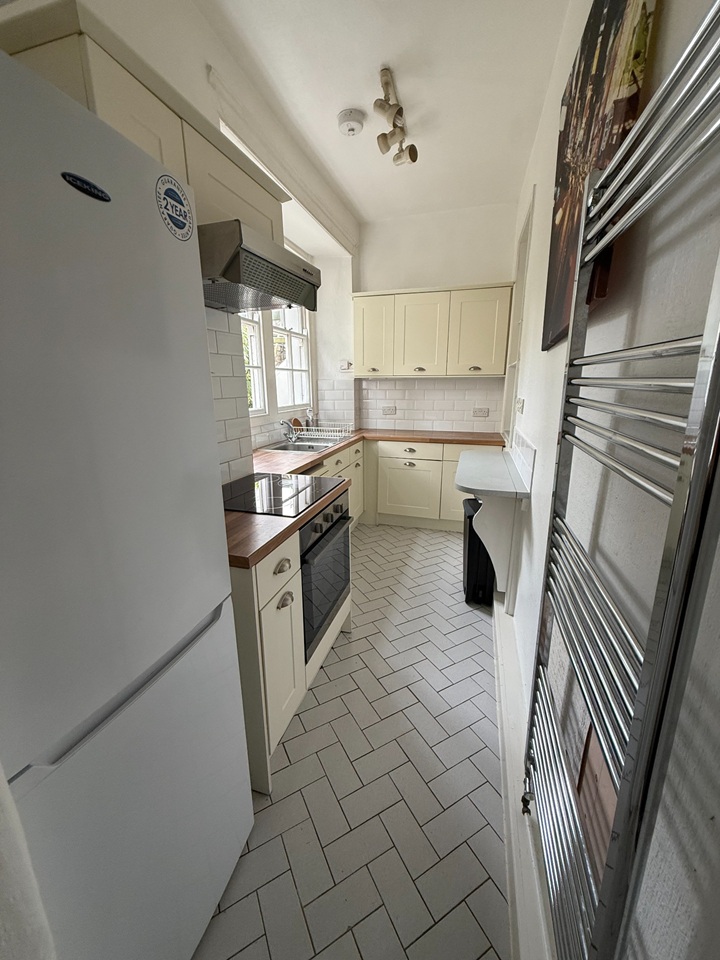 3 Bed Flat, Pembroke Road, BS8, N1 7GU photo 5