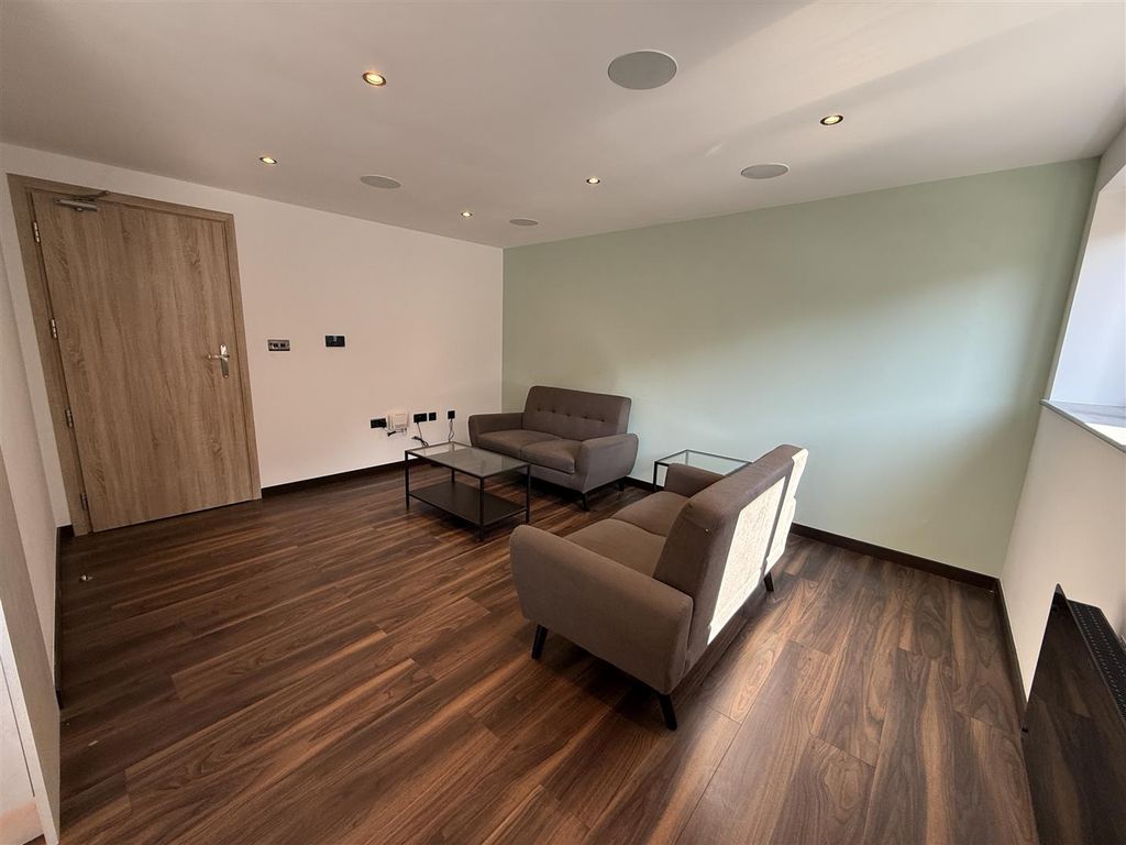 Additional image 7 of 2 bed flat to rentCooper House, Silvester Street, Hull HU1