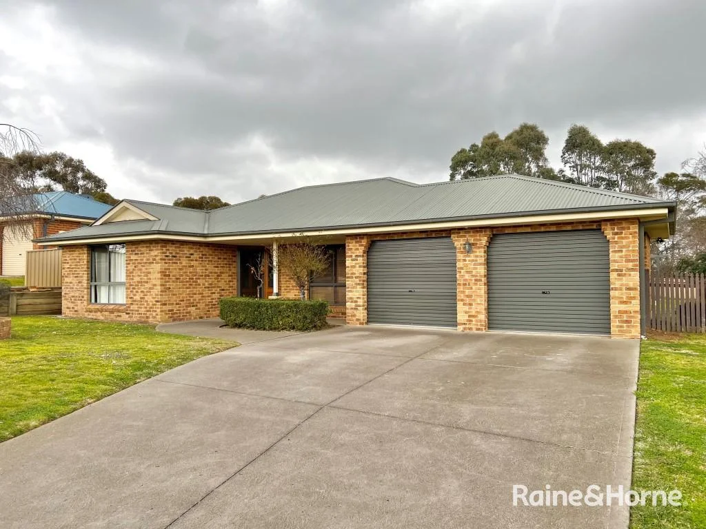 46 Hughes Street, Kelso NSW 2795