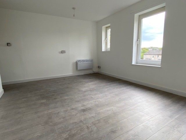 Additional image 4 of Studio to rentLewis Avenue, Wishaw ML2