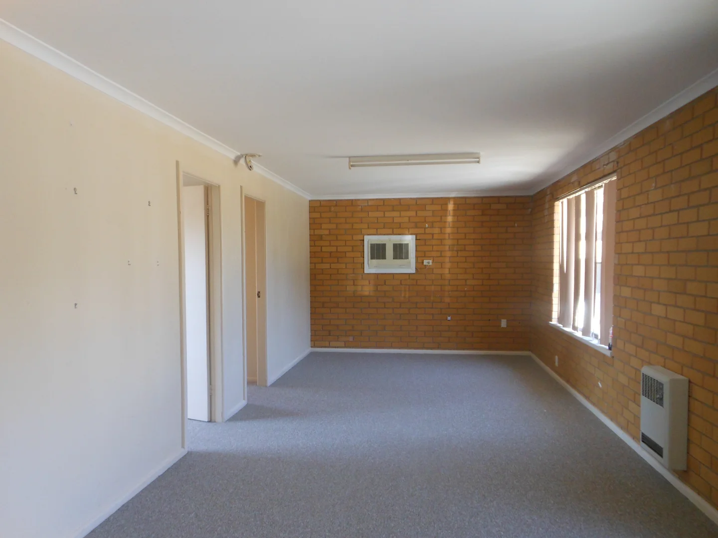 3/32 Blackett Ave, Young NSW 2594 photo 2