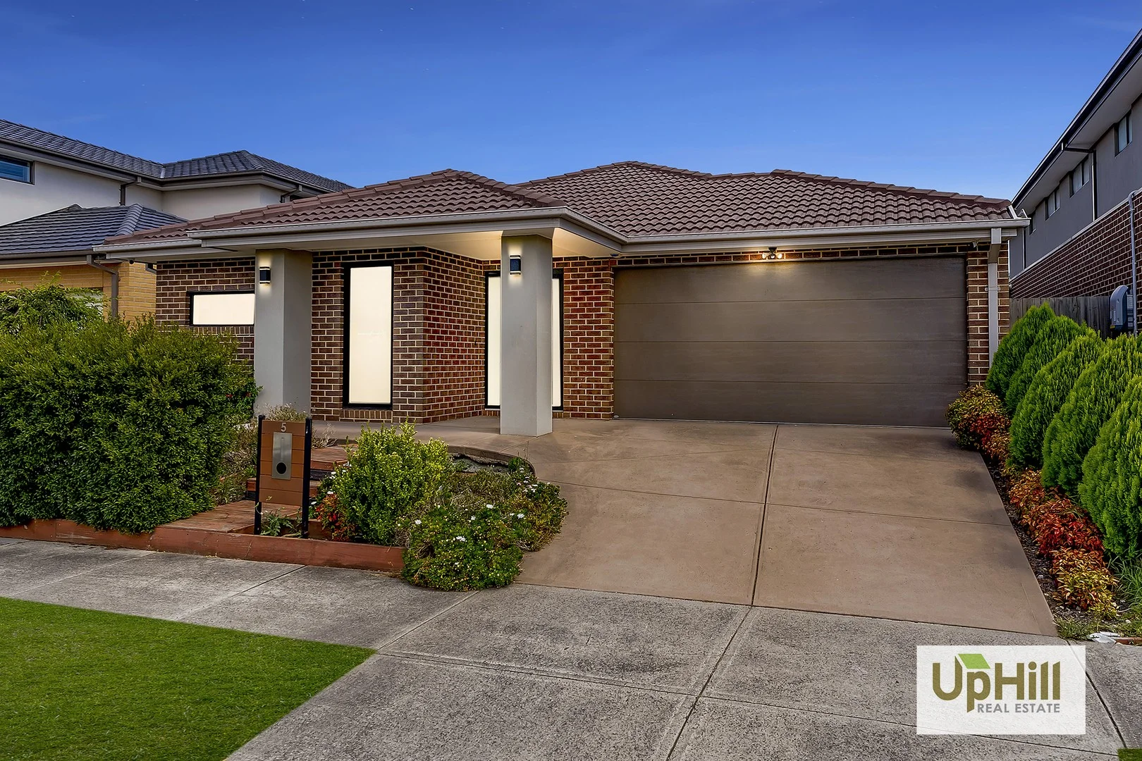 5 Karawarra Circuit, Cranbourne North VIC 3977