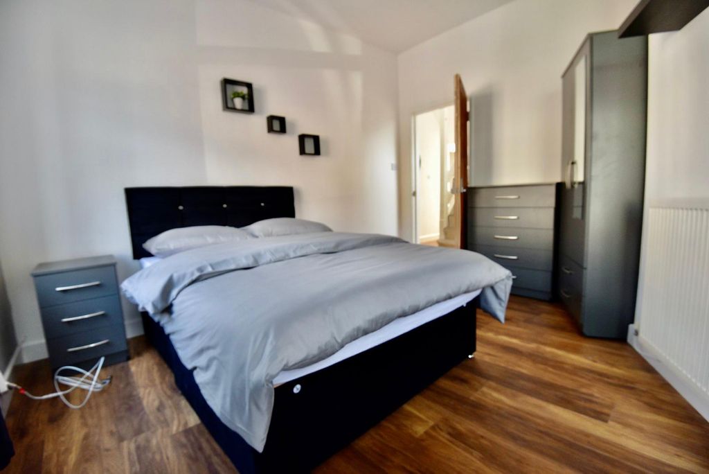 Additional image 5 of 4 bed shared accommodation to rentLucas St, Newport NP20