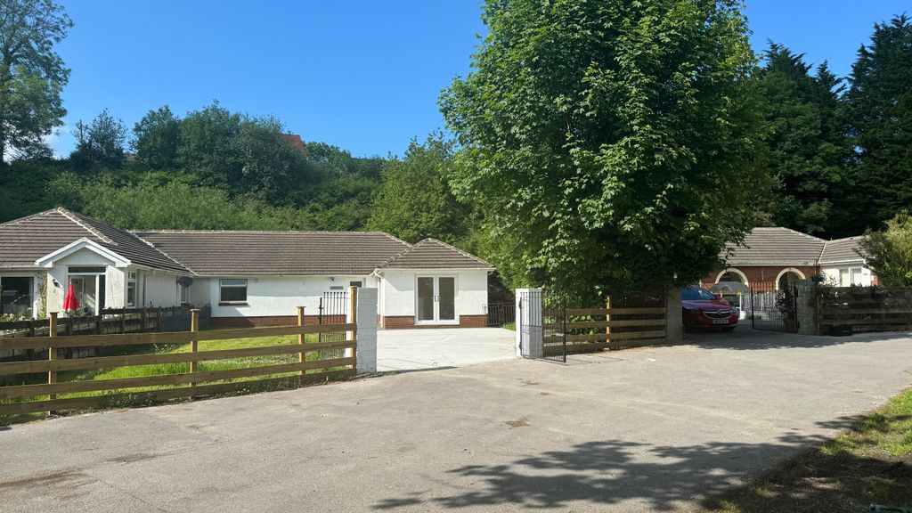 3 bed cottage to rentHeol Y Tabernacle, Rhydaman SA18