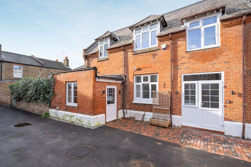 2 bed property to rentAlma Road, Windsor SL4