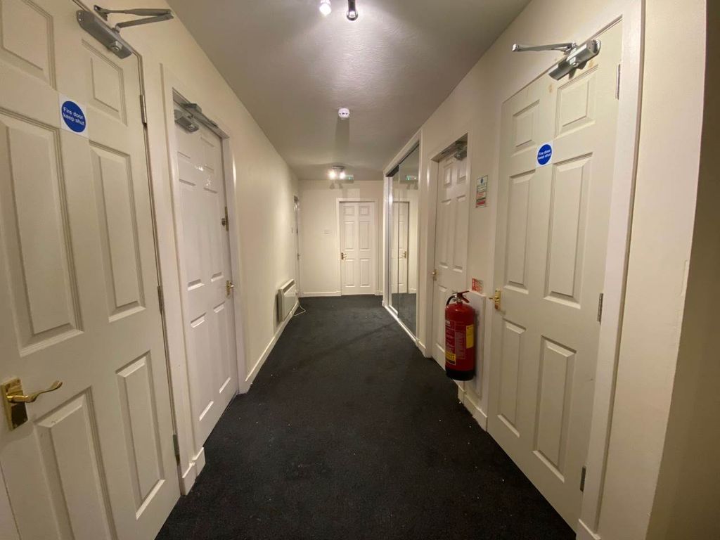 Additional image 7 of 5 bed flat to rent31B Trades Lane, Bisset Bond DD1