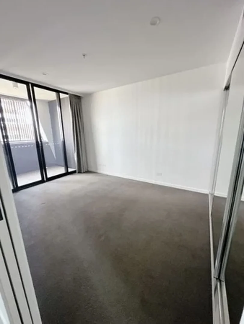 Additional image 4 of 305/19 Deshon Street, Woolloongabba QLD 4102