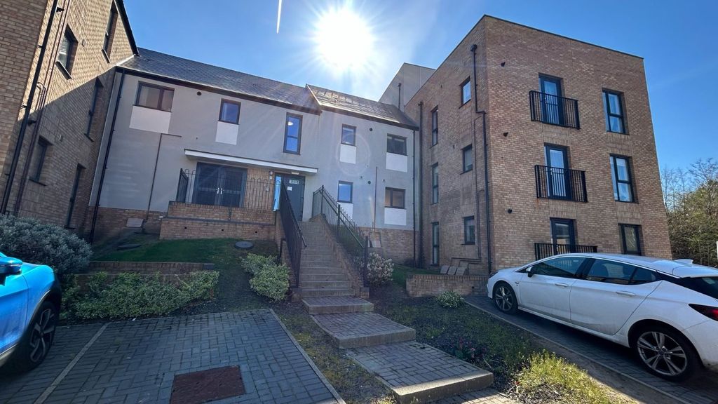 1 bed flat to rentParkside Crescent, Ketley, Telford, Shropshire TF1