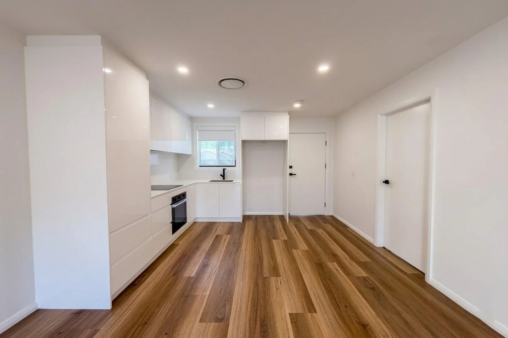 20A Dobell Circuit, St Clair NSW 2759