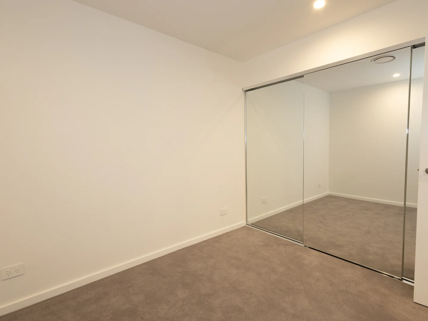 Additional image 10 of 106/180 Marine Parade, Labrador QLD 4215