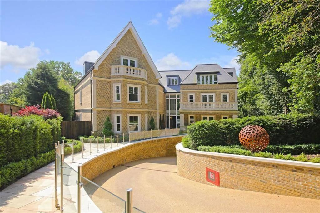 Additional image 3 of 3 bed flat to rentCamlet Way, Hadley Wood EN4