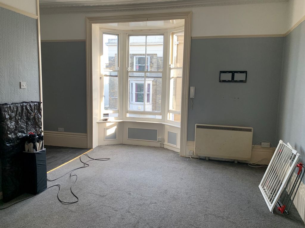 Additional image 2 of 1 bed flat to rentGeorge Street, Ryde PO33