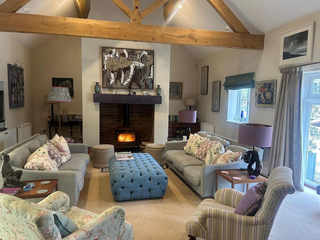 Additional image 3 of 5 bed barn conversion to rentBransbury, Barton Stacey, Winchester SO21
