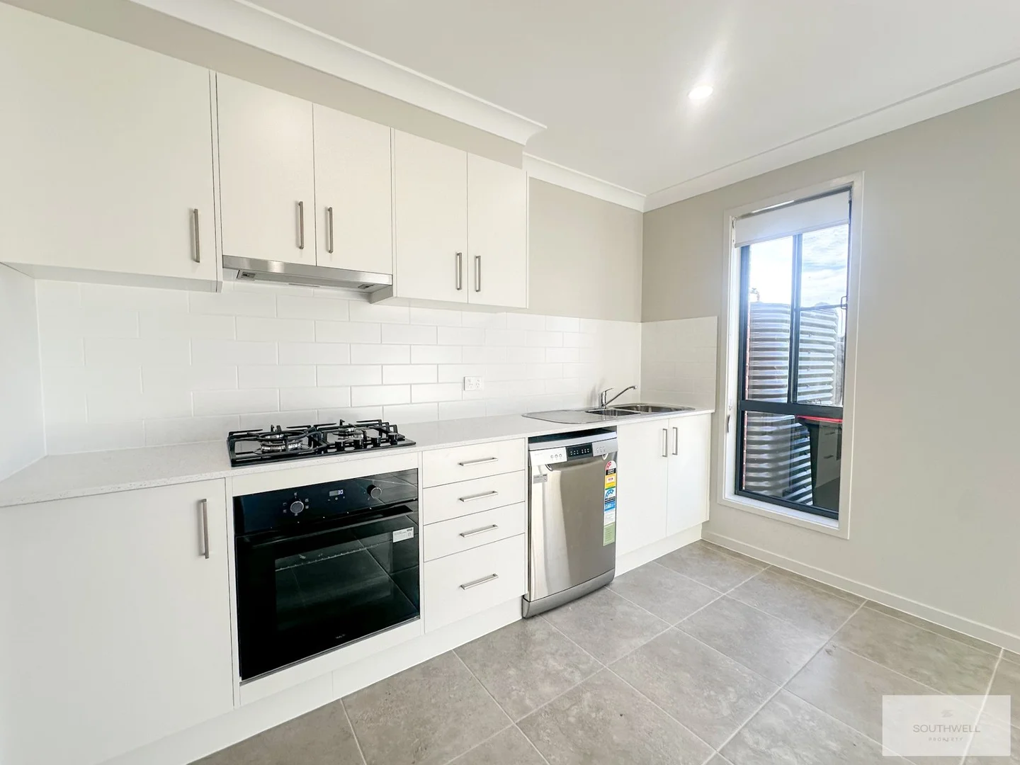 2/54 Station Street, Kootingal NSW 2352