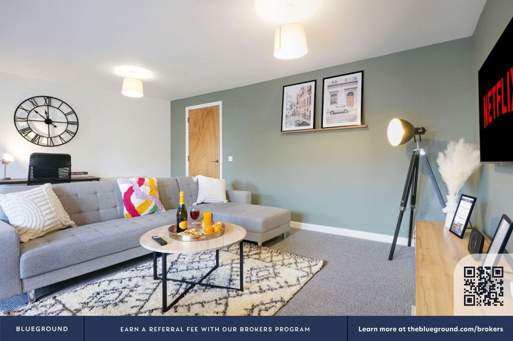 2 bed flat to rentNorthampton District NN1 photo 4