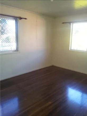 Additional image 5 of 77 Aspinall St, Leichhardt QLD 4305